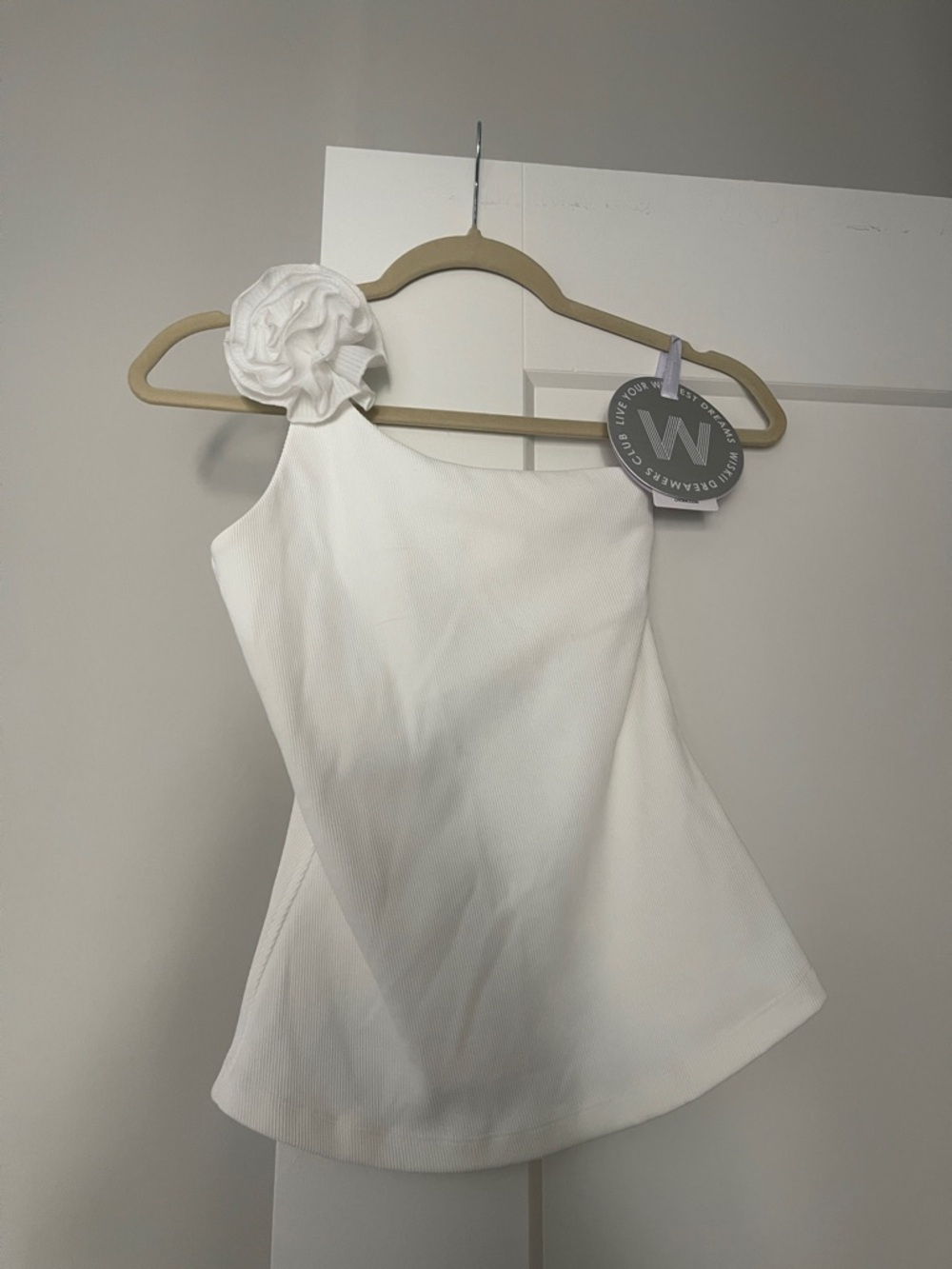 Wiskii Active ONE-SHOULDER FLORAL TANK TOP Ivory Size Small BNWT - Picture 2 of 4